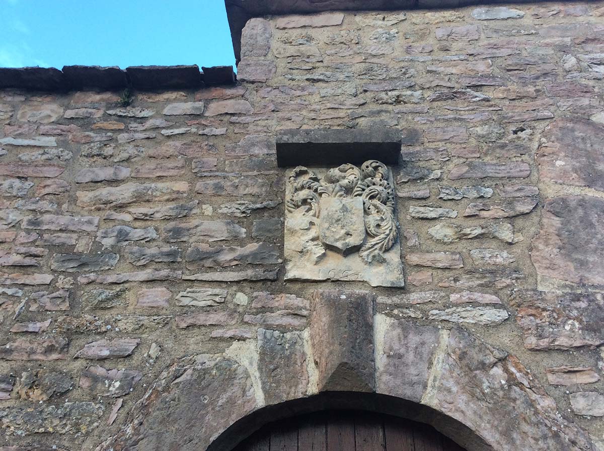 Chateau de la Roche, armoiries sculptées Boyer