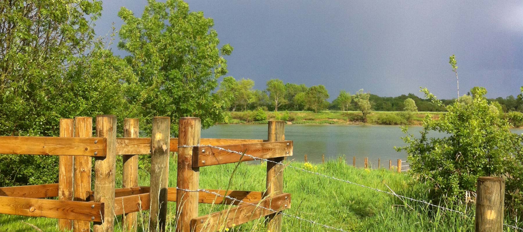 bords-de-Saone-un-jour-d-orage-Boyer